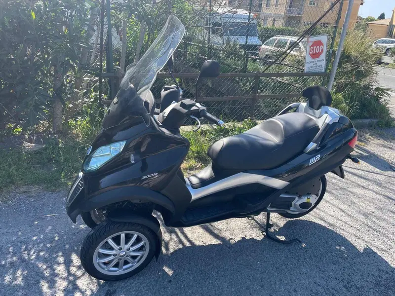 Piaggio Mp3 300 ie Business LT ABS (2014 - 16)