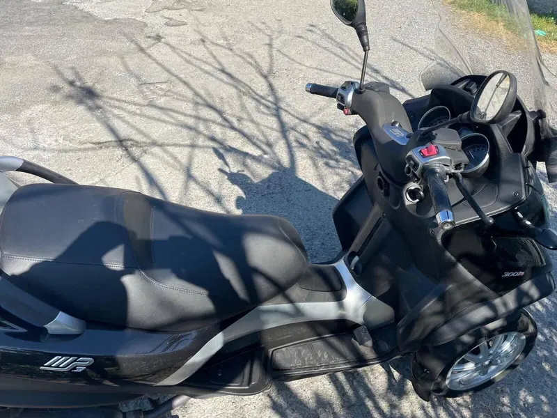 Piaggio Mp3 300 ie Business LT ABS (2014 - 16) (4)