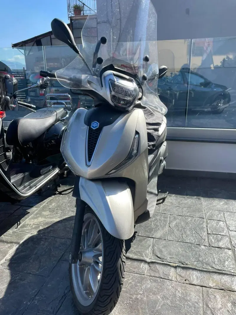 Piaggio Beverly 300 S (2021)