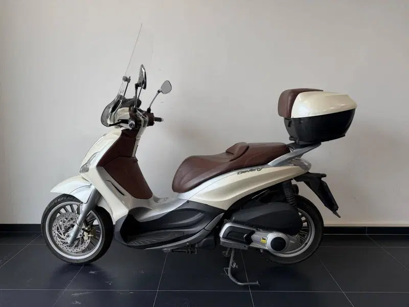Piaggio Beverly 300 i.e. (2010 - 16) (2)