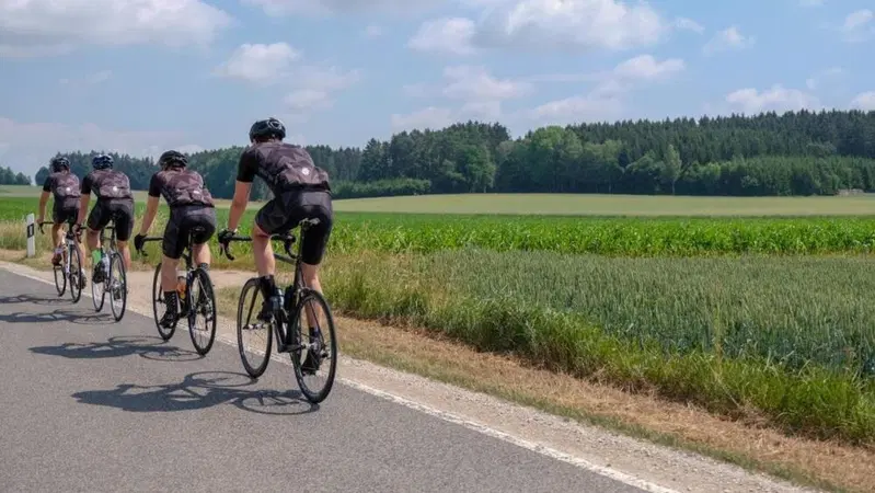 Treviglio, dramma sulle strade: ubriaco falcia ciclisti, un morto e due feriti gravi