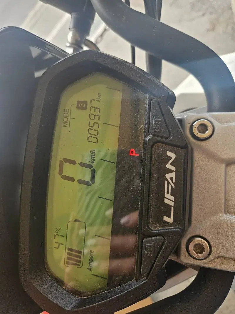 Lifan E3 (2018 - 26) (4)