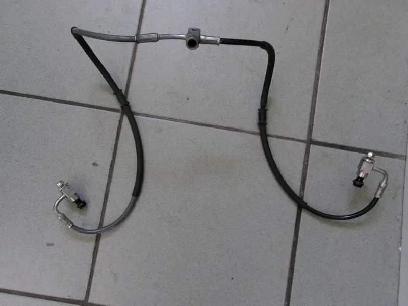 TUBO COLLEGAMENTO AMMORTIZZATORI PIAGGIO MP3 350 S