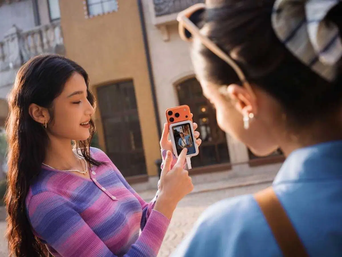 Insta360 Snap: un monitor esterno per ottimizzare i contenuti video da smartphone (2)