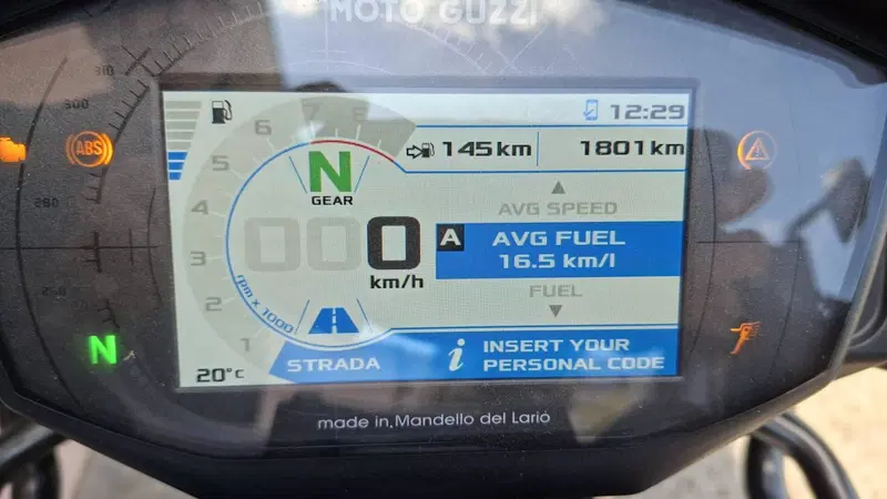 Moto Guzzi V85 TT (2021 - 23) (4)