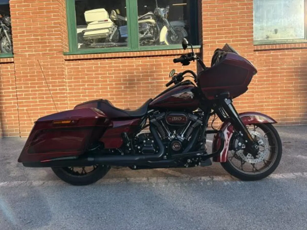 Harley-Davidson Road Glide Special Anniversary (2023) (6)