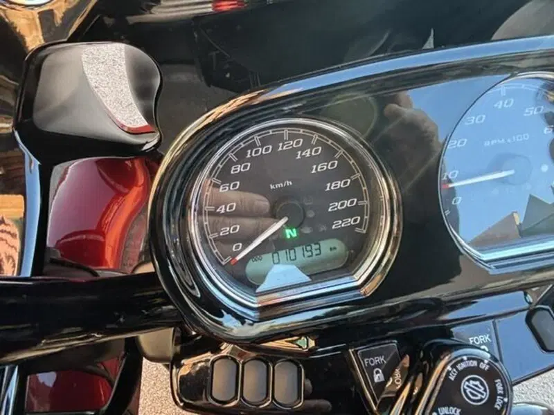 Harley-Davidson Road Glide Special Anniversary (2023) (4)