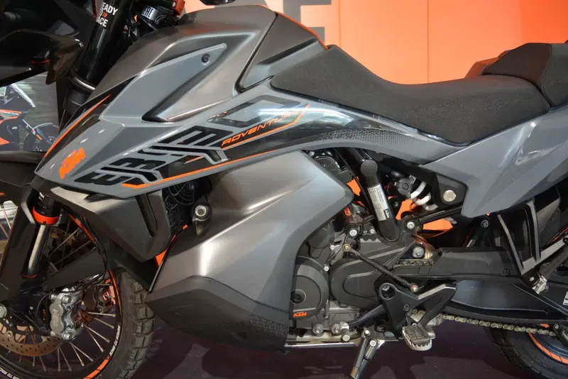 KTM 890 Adventure L (2022) (17)