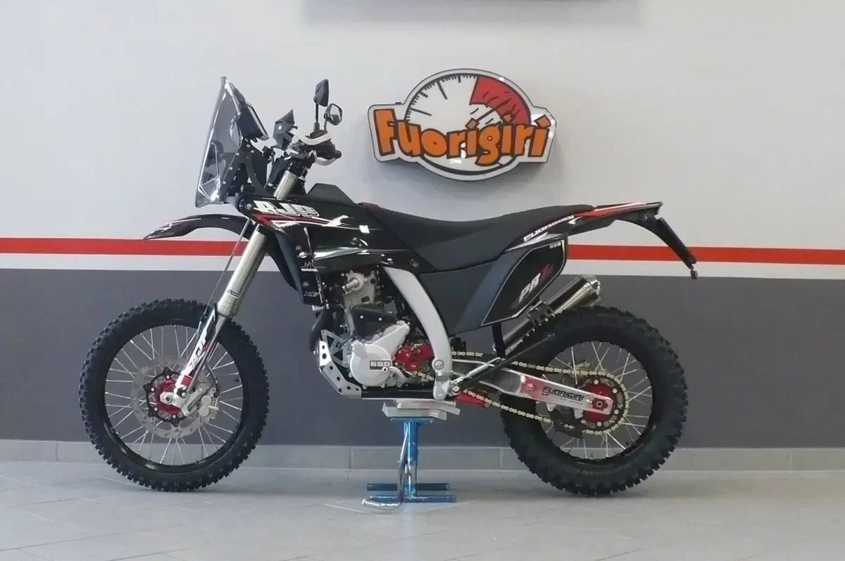 AJP PR7 650 Adventure (2025 - 26)