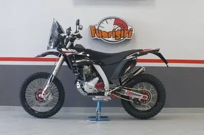 AJP PR7 650 Adventure (2025 - 26) nuova