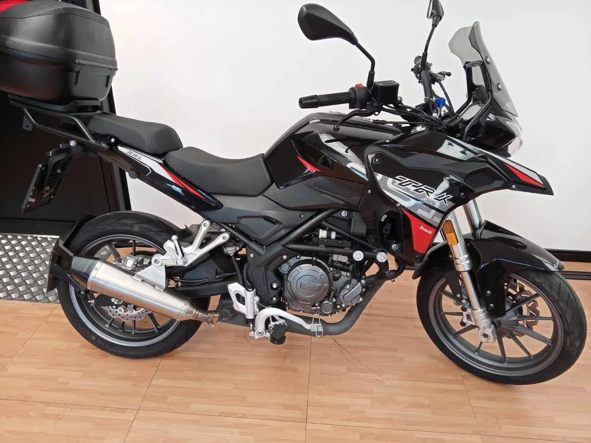 Benelli TRK 251 (2022 - 25)