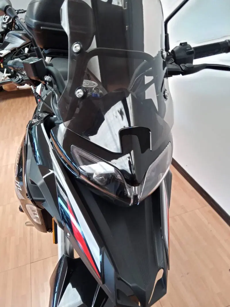 Benelli TRK 251 (2022 - 25) (2)