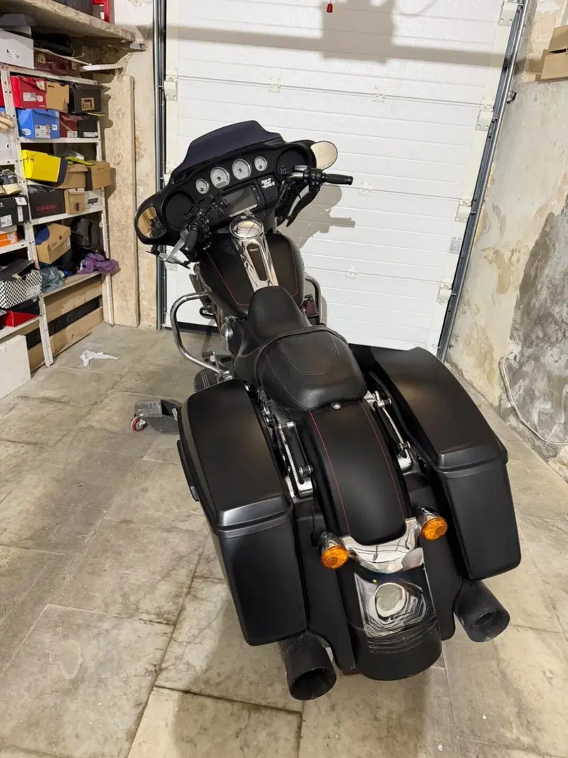 Harley-Davidson 1690 Street Glide Special (2014 - 16) - FLHX (3)