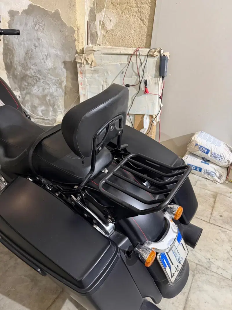 Harley-Davidson 1690 Street Glide Special (2014 - 16) - FLHX (10)