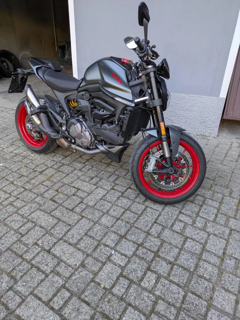 Ducati Monster 937 + (2021 - 25) (2)