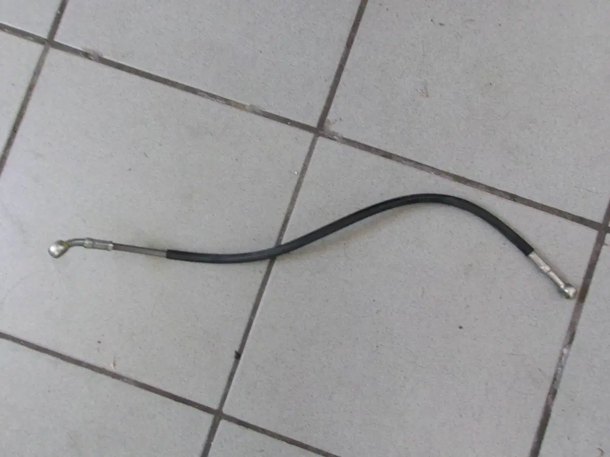 TUBO POMPA FRENO BRACCI OSCILLANTI PIAGGIO MP3 350