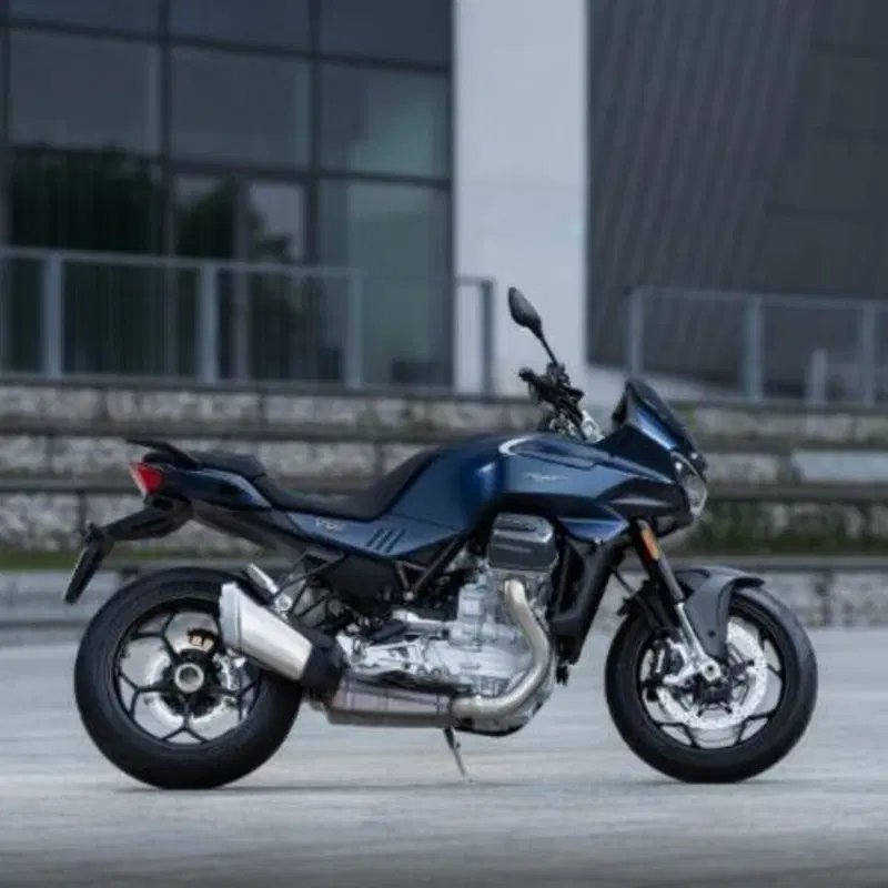 Moto Guzzi V100 Mandello (2025 - 26)