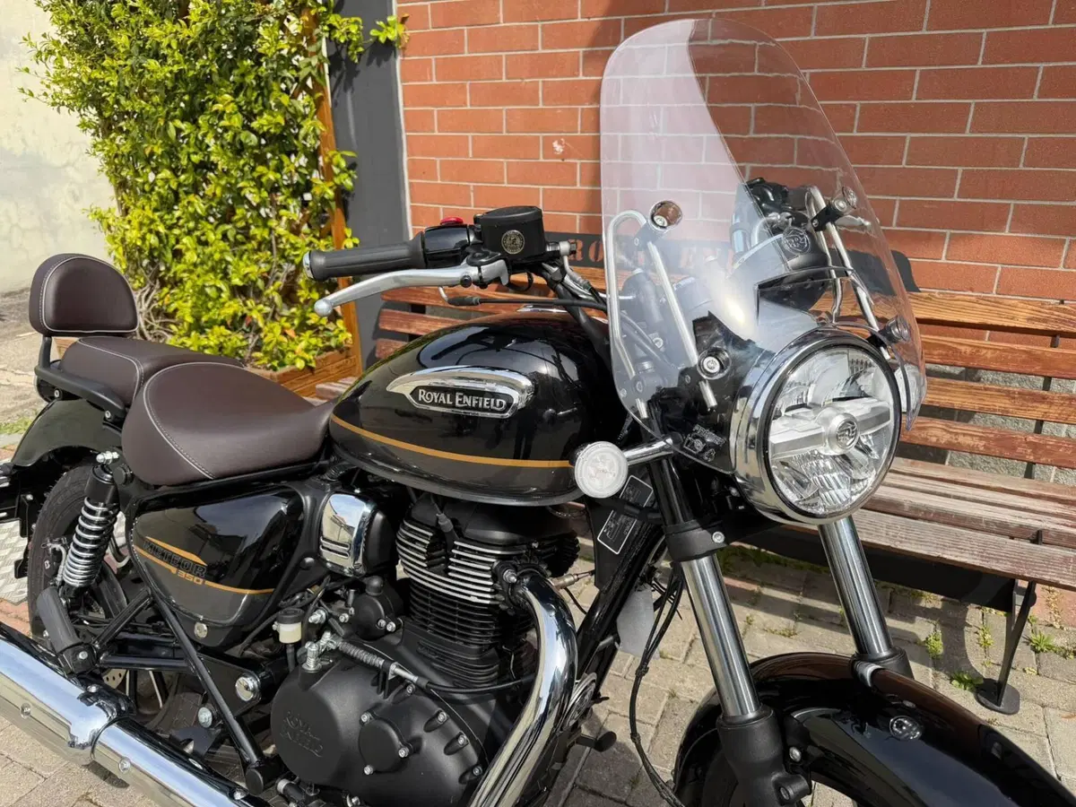 Royal Enfield Meteor 350 (2021 - 26) (4)