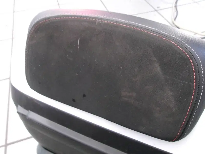 BAULETTO 37 LT COMPLETO DI PIASTRE PIAGGIO MP3 350 (6)