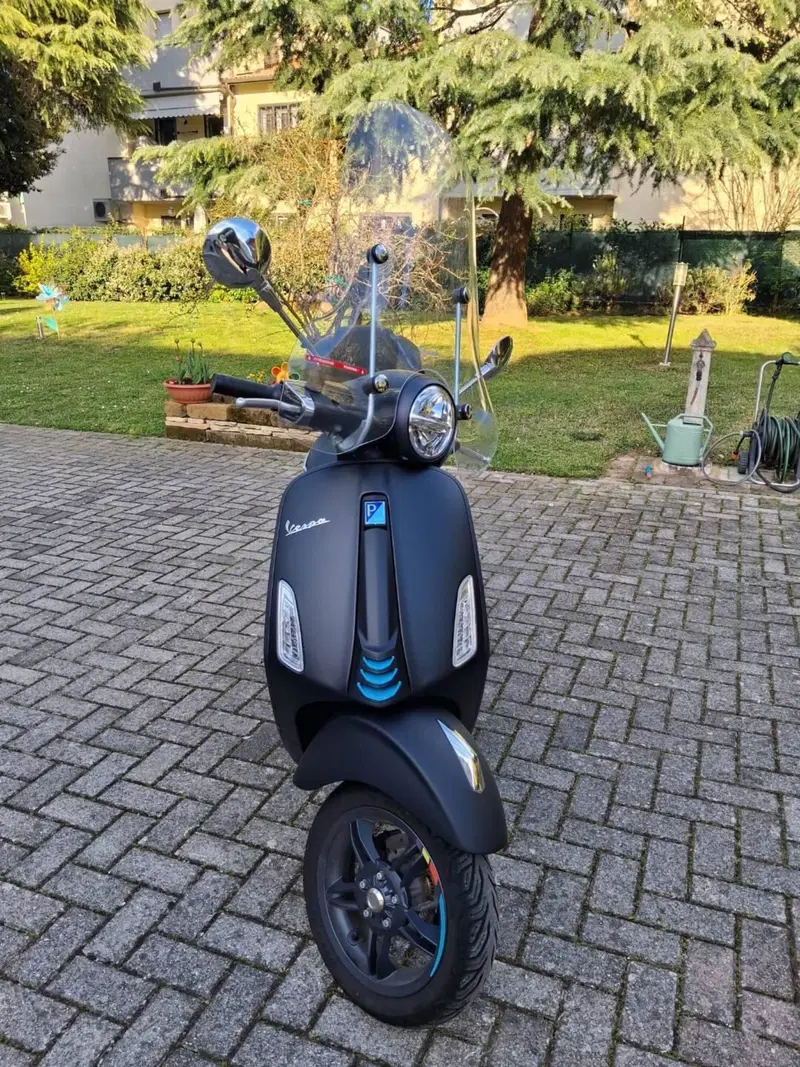 Vespa Primavera 150 (2024 - 25) (2)