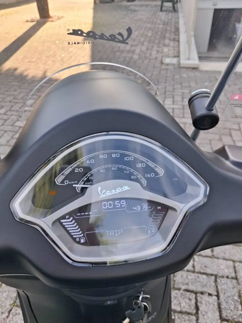 Vespa Primavera 150 (2024 - 25) (3)