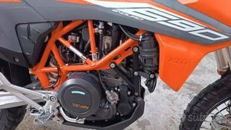 KTM 690 Enduro R (2021) (6)