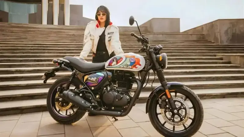 Vi piacciono queste colorazioni della HNTR 350? Fatelo sapere a Royal Enfield, cos&igrave; magari... 