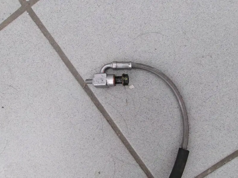 TUBO FRENO (13) DA MODULO ABS A BRACCIO DESTRO PIA Piaggio (2)