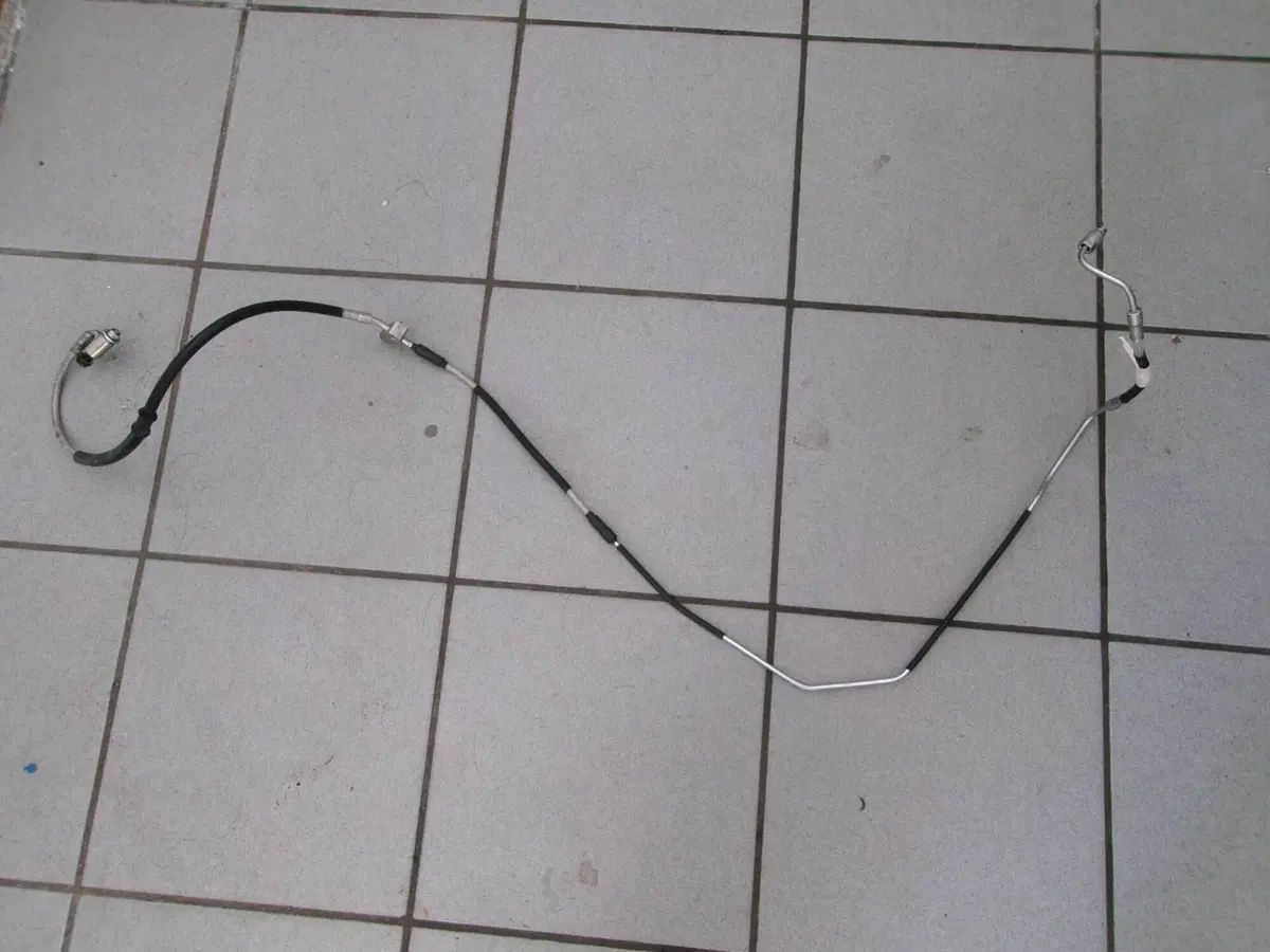 TUBO FRENO (9) DA MODULO ABS A BRACCIO SINISTRO PI Piaggio