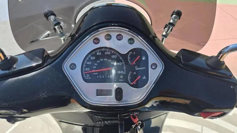 Vespa GTS 300 Super (2008 - 16) (7)