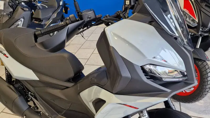Aprilia SR GT 400 (2026) (3)