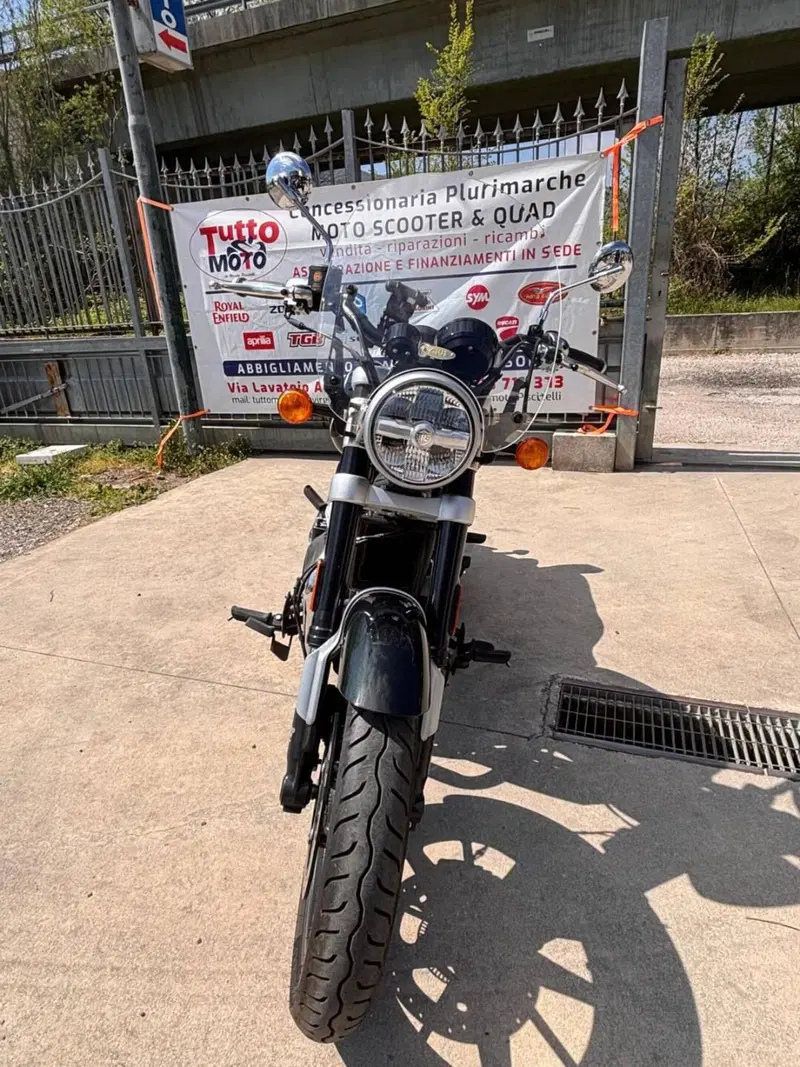 Royal Enfield Super Meteor 650 (2023 - 26) (5)