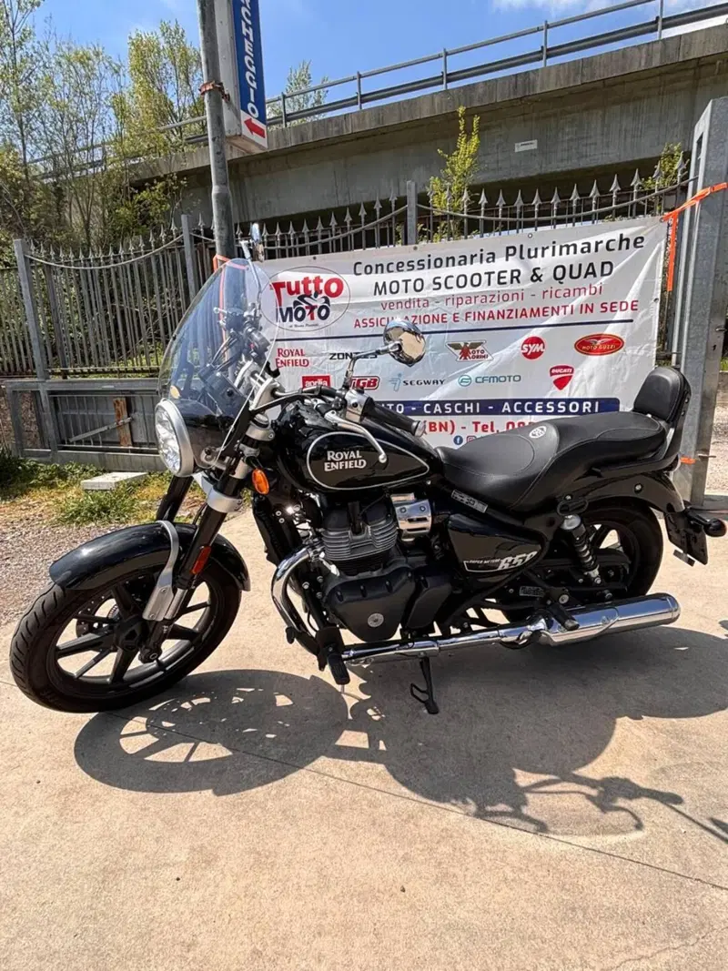 Royal Enfield Super Meteor 650 (2023 - 26) (6)