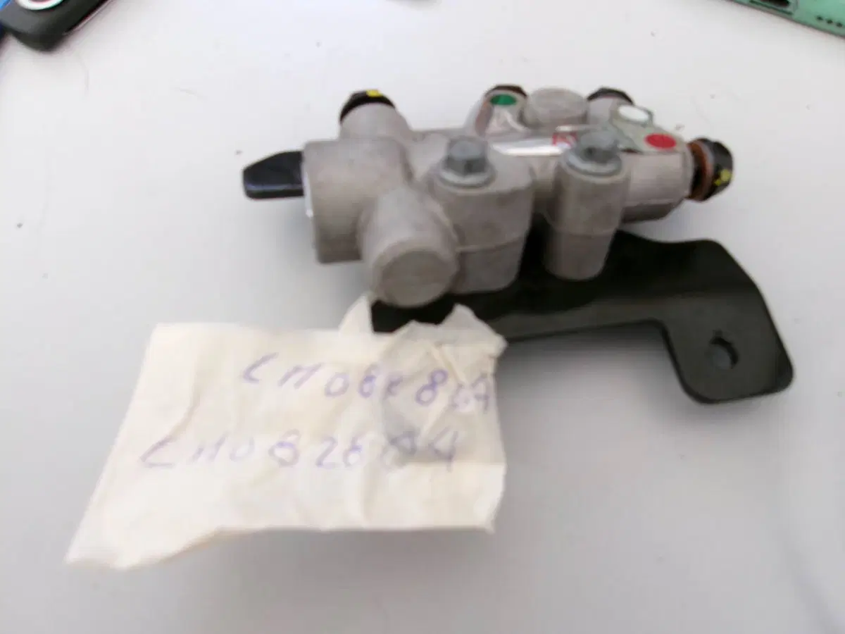 VALVOLA OLIO CM082804 PIAGGIO MP3 350 SPORT (2)