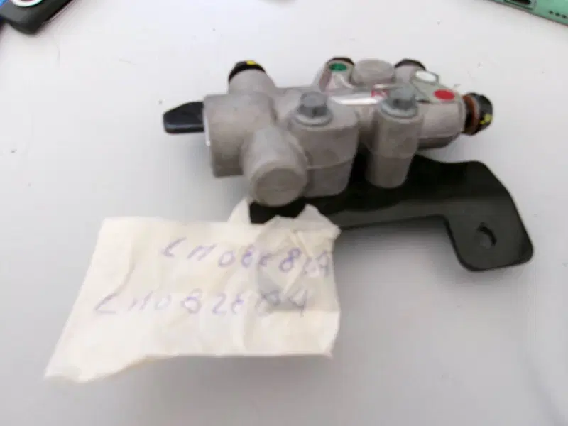 VALVOLA OLIO CM082804 PIAGGIO MP3 350 SPORT (2)