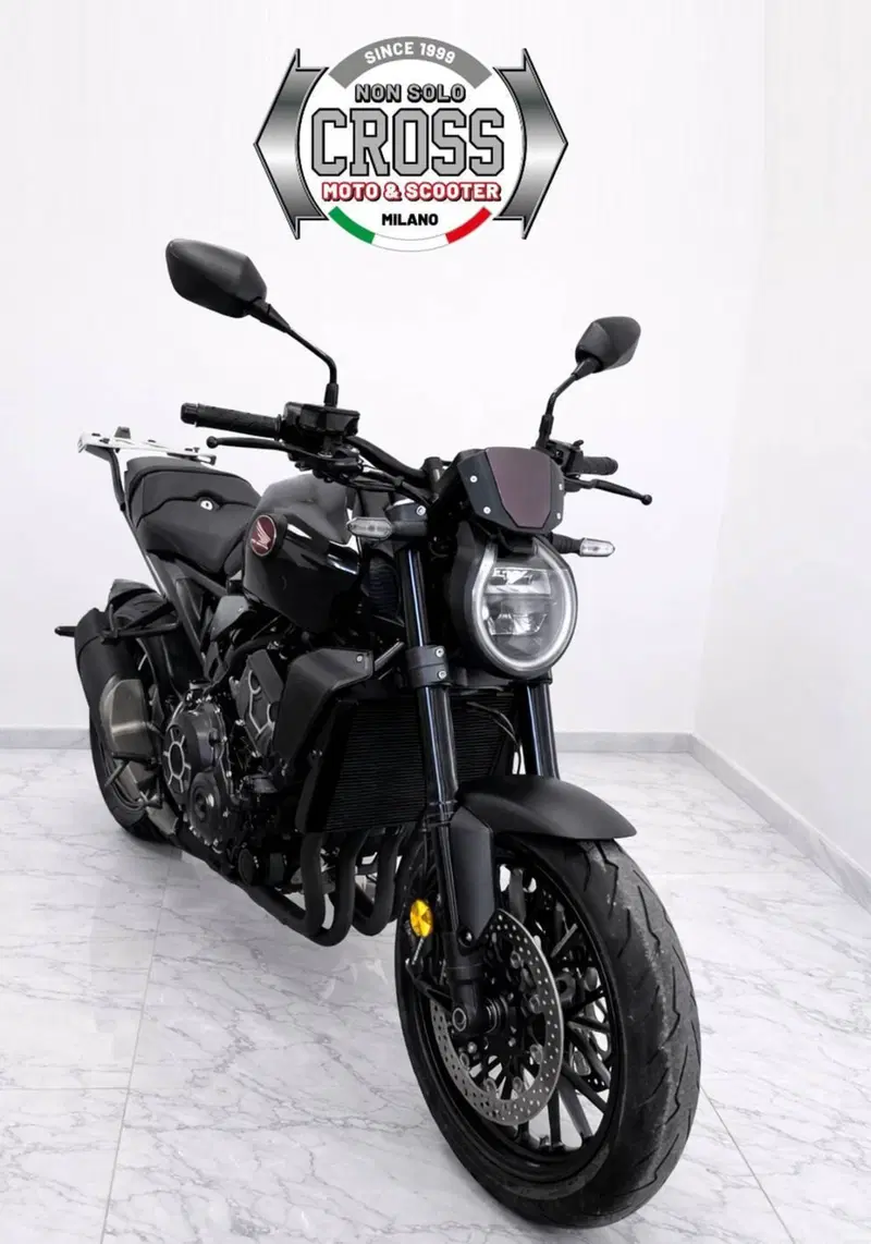 Honda CB 1000 R Black Edition (2021 - 25) (2)