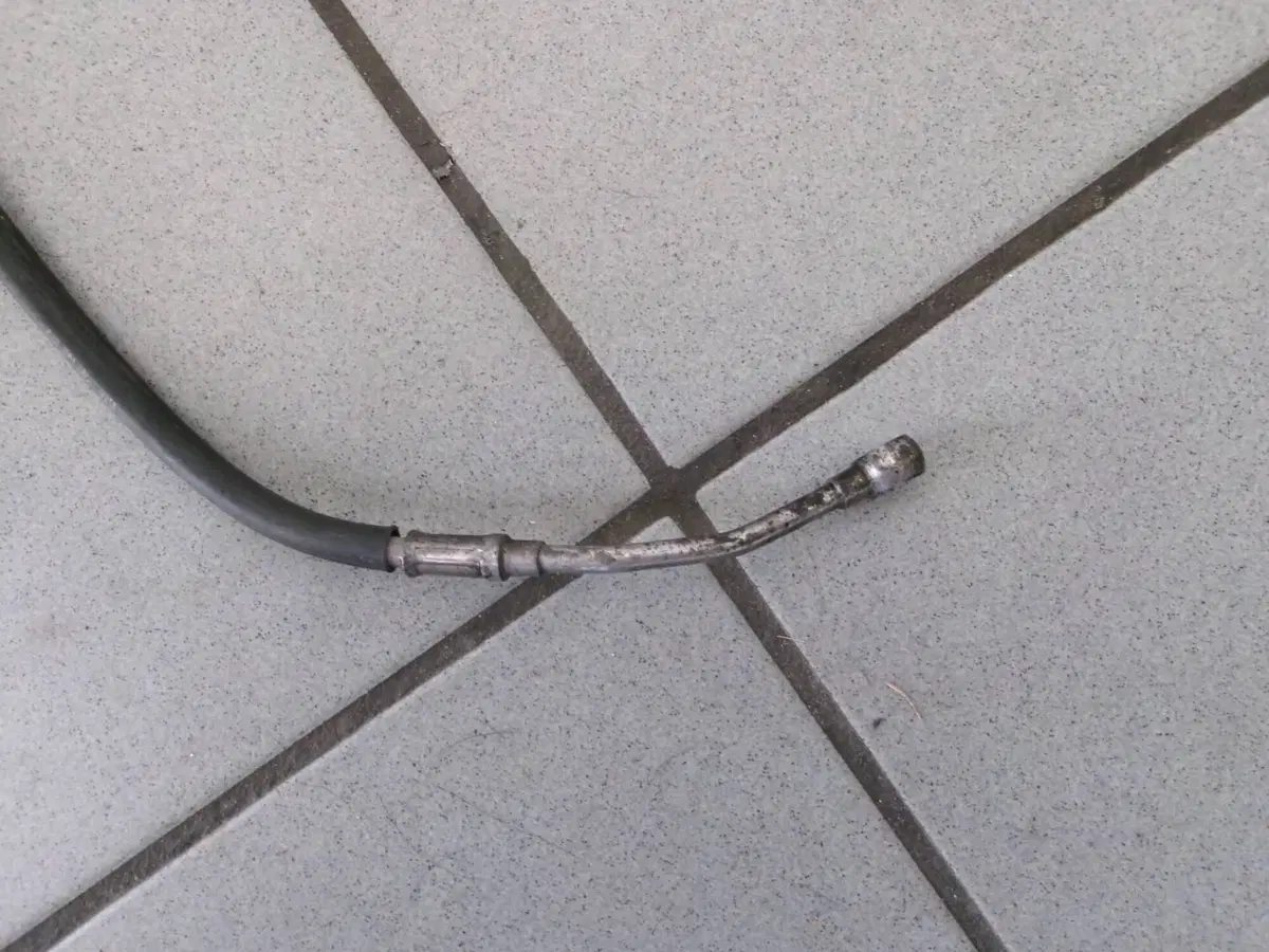 TUBO FRENO (12) DA MODULO ABS ABS A PINZA FRENO PO Piaggio (2)