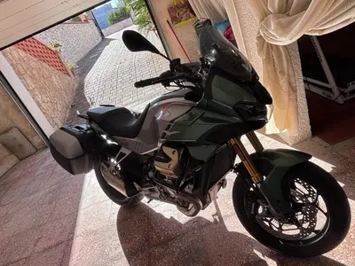 Moto Guzzi V100 Mandello S (2022 - 24) usata
