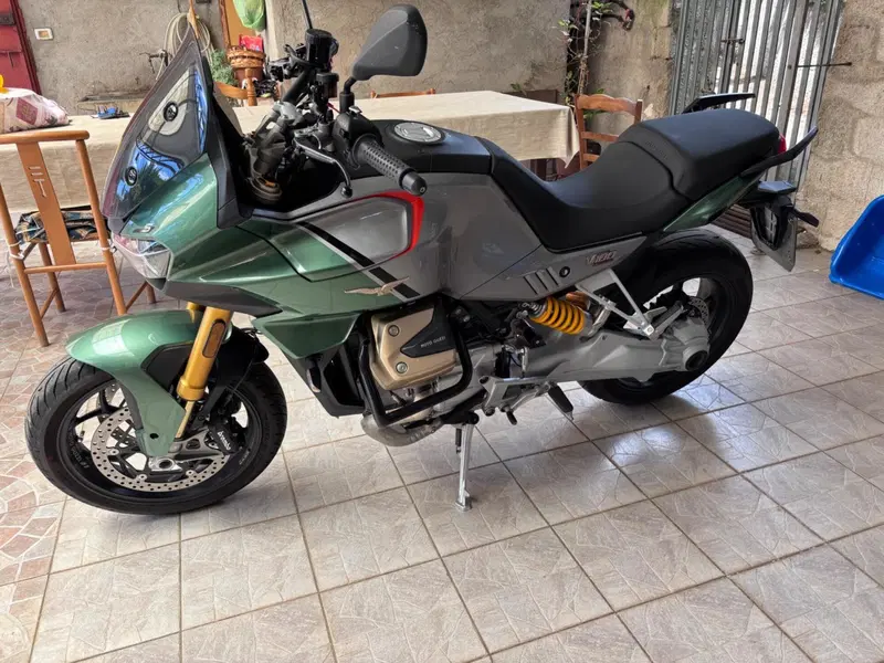 Moto Guzzi V100 Mandello S (2022 - 24) (7)