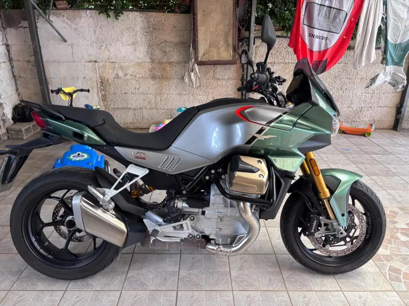 Moto Guzzi V100 Mandello S (2022 - 24) (9)