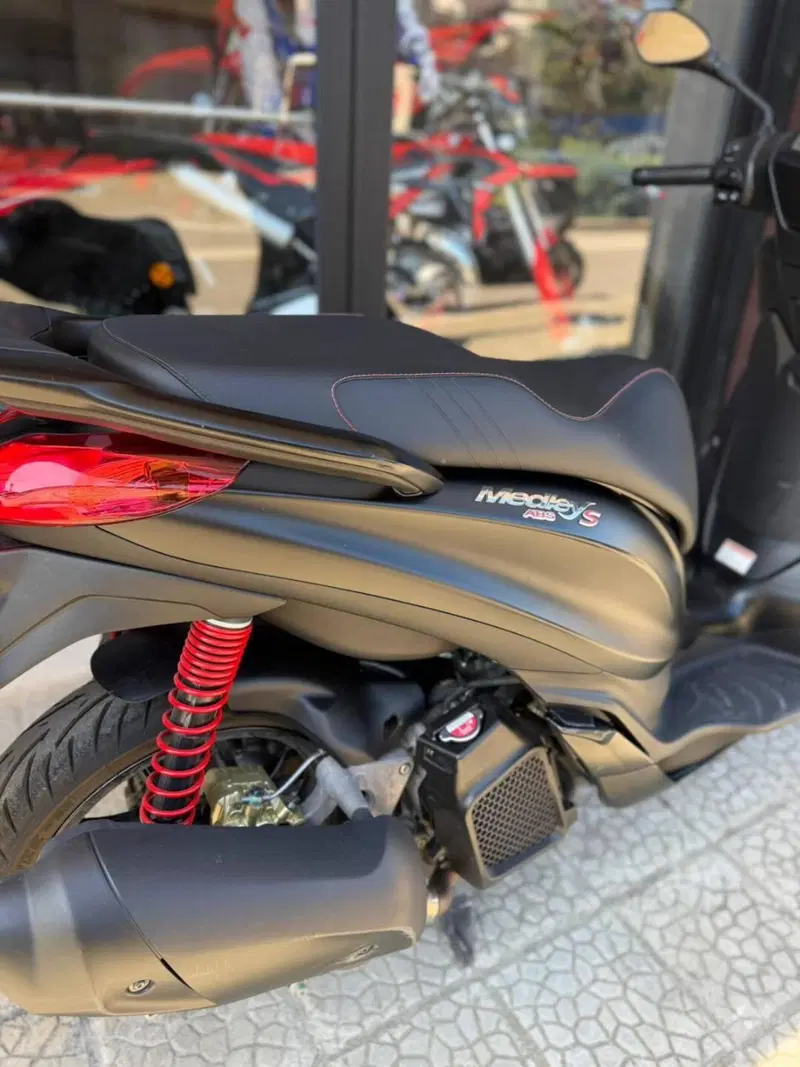 Piaggio Medley 125 S ABS (2021 - 24) (6)