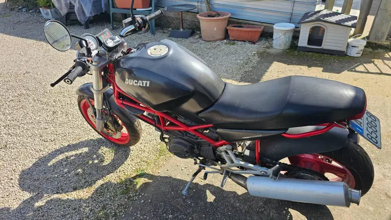 Ducati Monster 600 Dark (2002) (4)