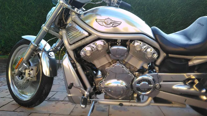 Harley-Davidson 1130 V-Rod (2002 - 05) - VRSCA (5)