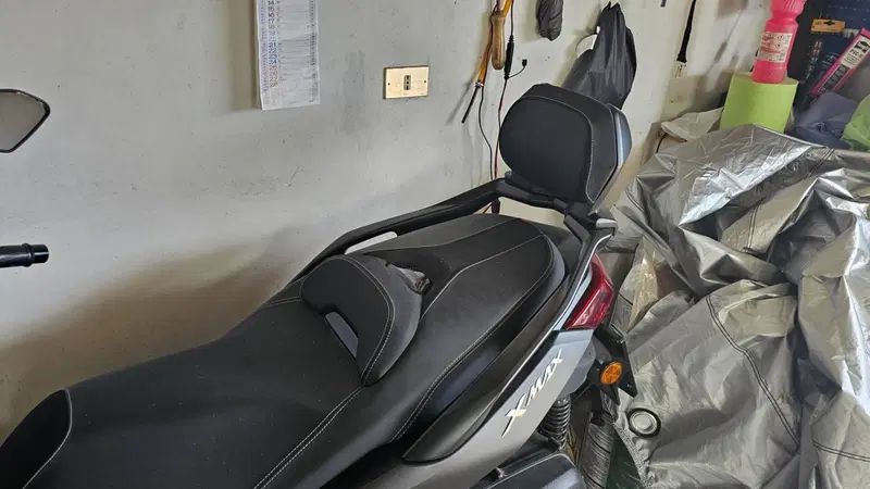 Yamaha X-Max 300 (2021 - 24) (4)