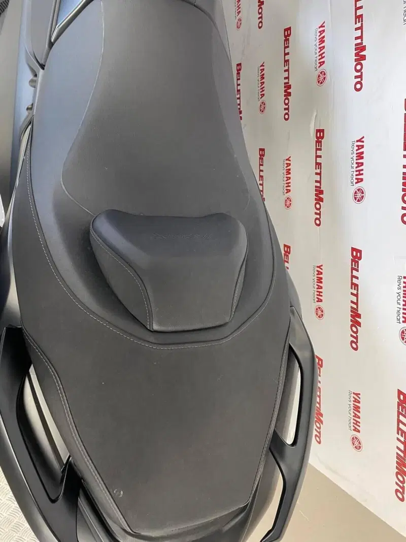 Yamaha T-Max 560 (2022 - 24) (3)