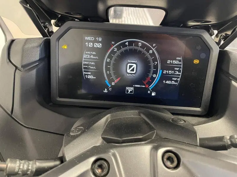 Yamaha T-Max 560 (2022 - 24) (5)