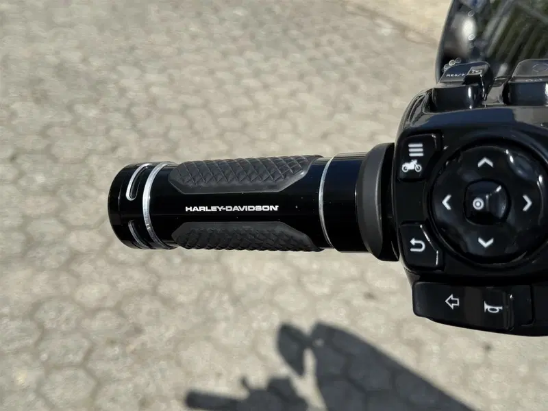 Harley-Davidson CVO Street Glide (2024) (4)