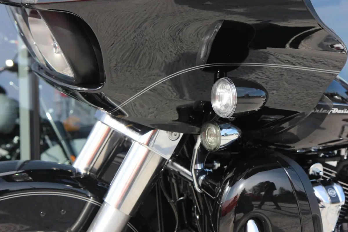 Harley-Davidson 107 Road Glide Ultra (2017 - 18) - FLTRU (7)