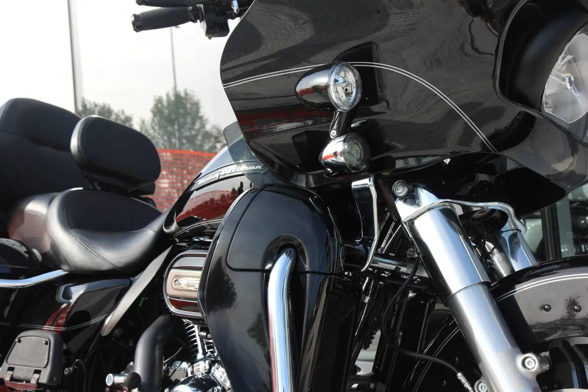 Harley-Davidson 107 Road Glide Ultra (2017 - 18) - FLTRU (13)