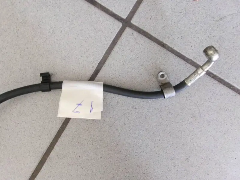TUBO FRENO (17) PINZA ANTERIORE SINISTRA PIAGGIO M (2)
